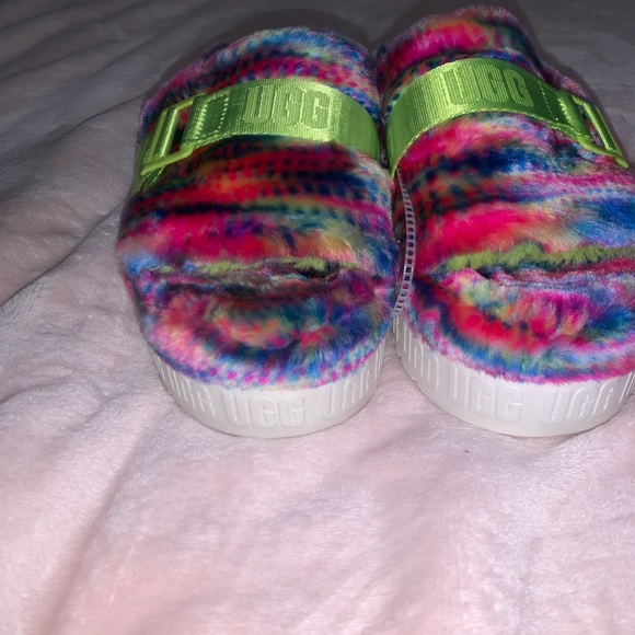 Ugg fluffita pixelate green real fur slides size 7 - Picture 9 of 16